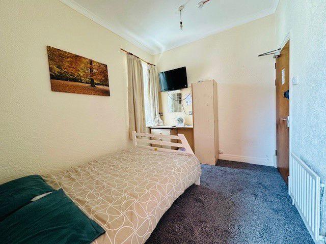 More Photos Of 4 Station Rd, Blackpool Hotel For Sale