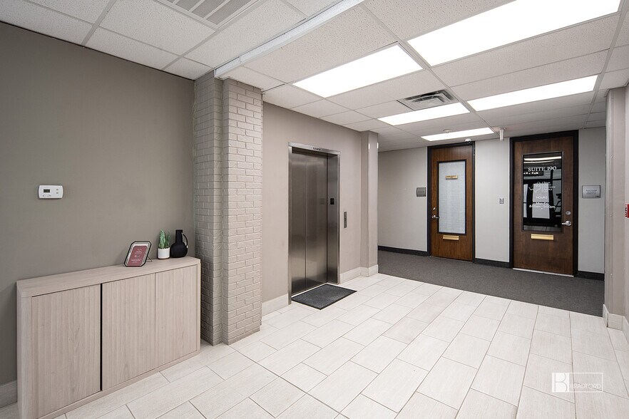 More Photos Of 3530 Forest Ln, Dallas Office For Lease