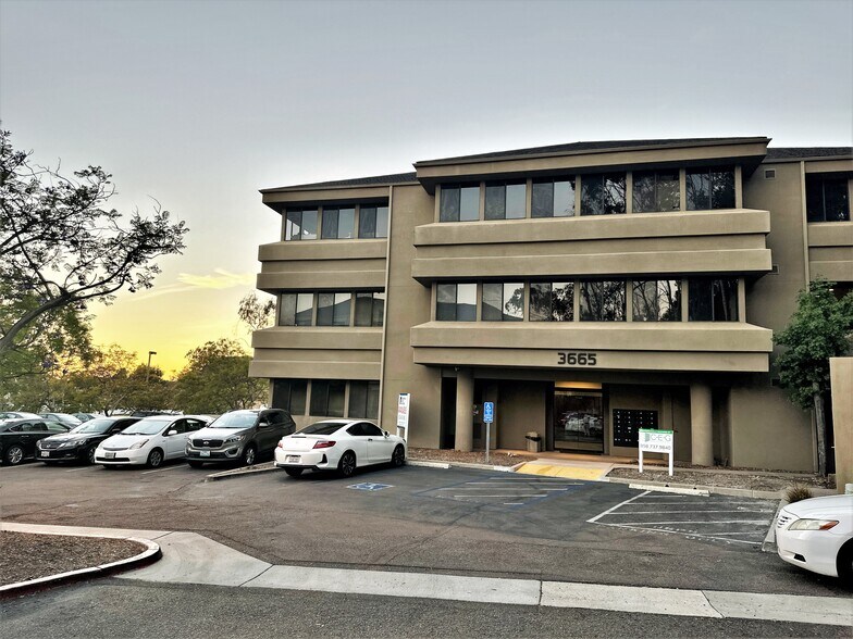 More Photos Of 3665 Ruffin Rd, San Diego Unknown For Lease