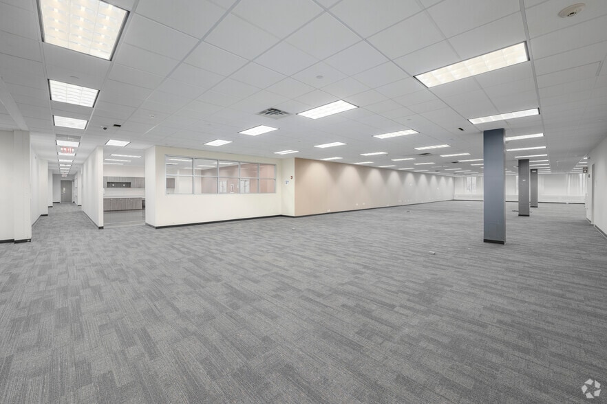 More Photos Of 999 Stewart Ave, Bethpage Office For Lease