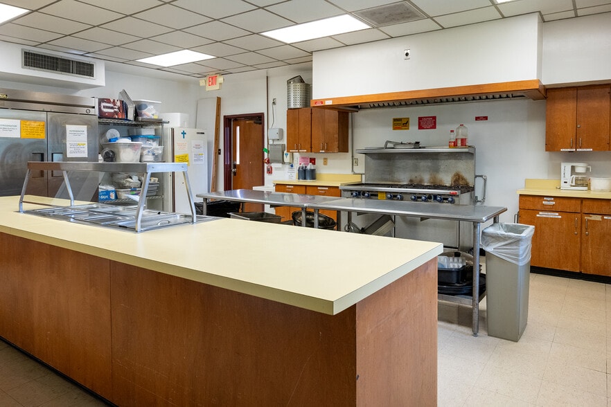 More Photos Of 16000 Rippling Water Dr, Houston Religious Facility For Sale