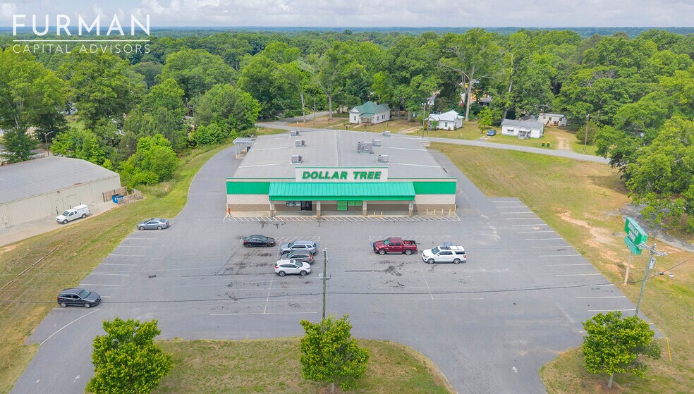 More Photos Of 9710 Highway 81 S, Iva Freestanding For Sale