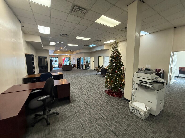 More Photos Of 1910 S Interstate 35, San Marcos Manufacturing For Sale