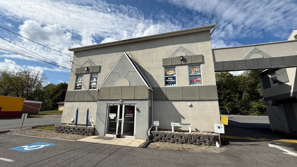 More Photos Of 4200 William Penn Hwy, Easton General Retail For Lease