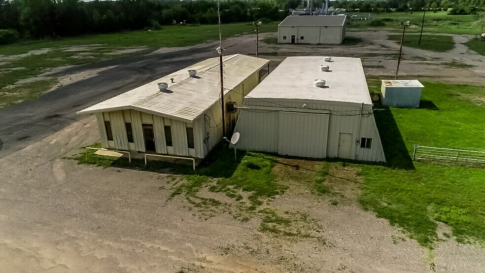 More Photos Of 2617 US Highway 79 N, Carthage Industrial For Sale