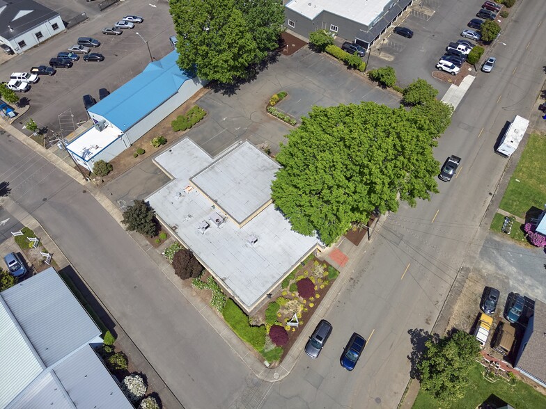 More Photos Of 200 Center Ave, Molalla Bank For Sale