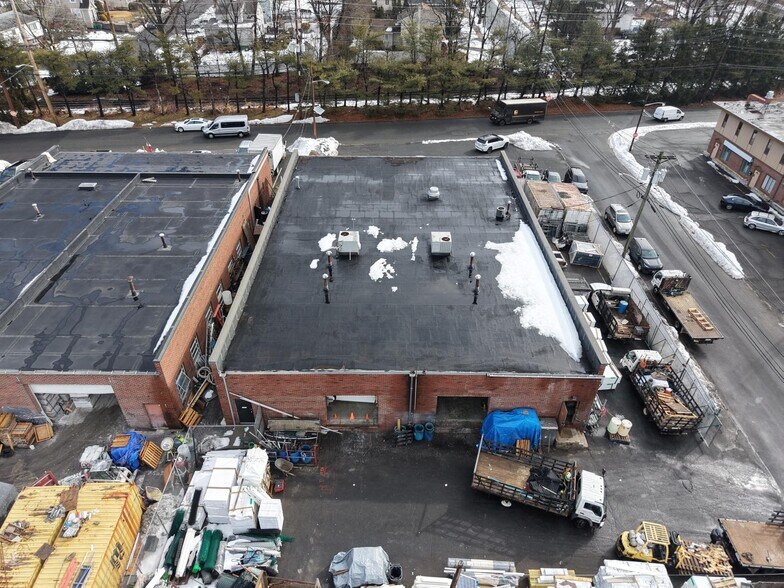 More Photos Of 115-117 Patterson St, Hillsdale Warehouse For Lease