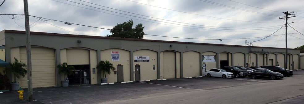 Primary Photo Of 818-838 NE 40th Ct, Oakland Park Warehouse For Lease