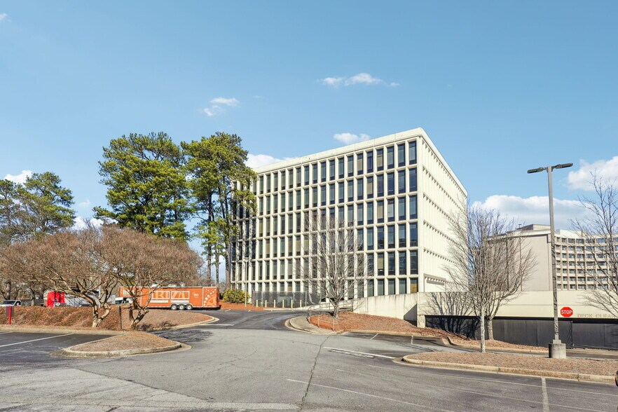 More Photos Of 6 W Druid Hills Dr NE, Atlanta Office For Lease