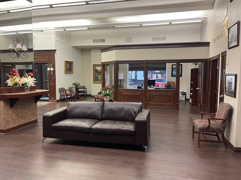 More Photos Of 107 W Michigan Ave, Kalamazoo Office For Lease