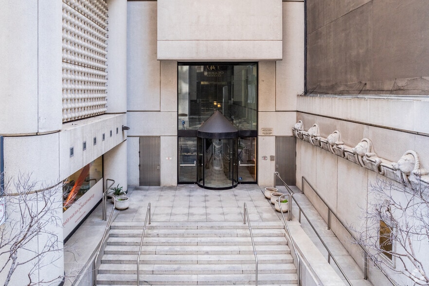 More Photos Of 350 California St, San Francisco Coworking Space