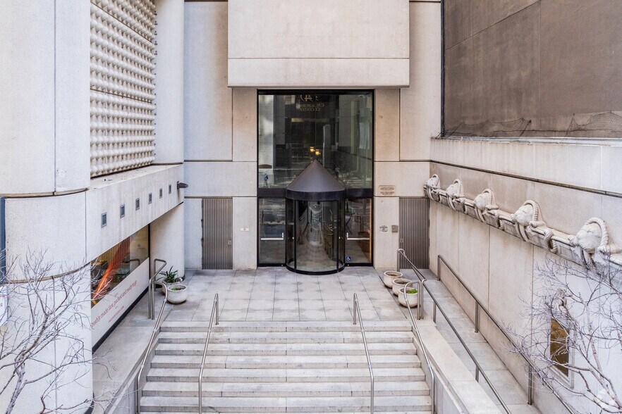 More Photos Of 350 California St, San Francisco Office For Lease