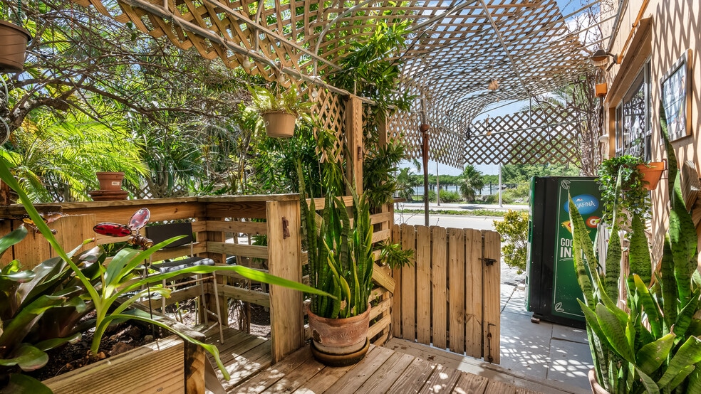 More Photos Of 3405 N Ocean Dr, Hollywood Hotel For Sale