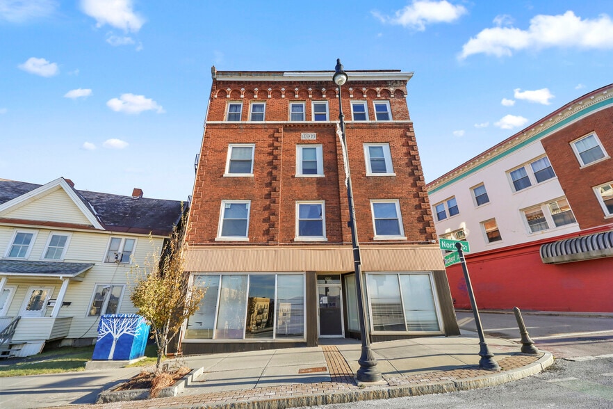 More Photos Of 3 Orchard St, Pittsfield Apartments For Lease