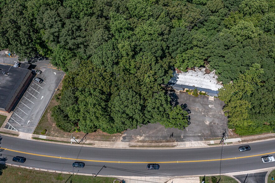 More Photos Of 279 N Main St, Kilmarnock General Retail For Sale