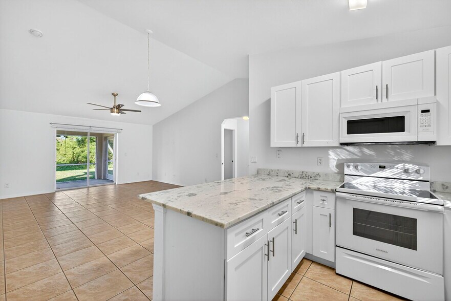 More Photos Of 710 Creuset Ave S, Lehigh Acres Apartments For Sale