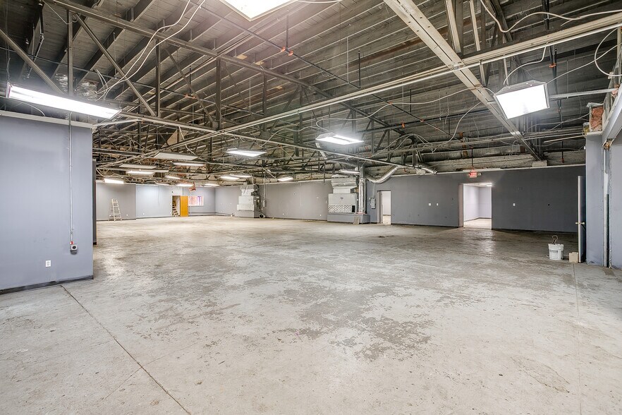 More Photos Of 541 N Main St, Fort Worth Light Manufacturing For Lease