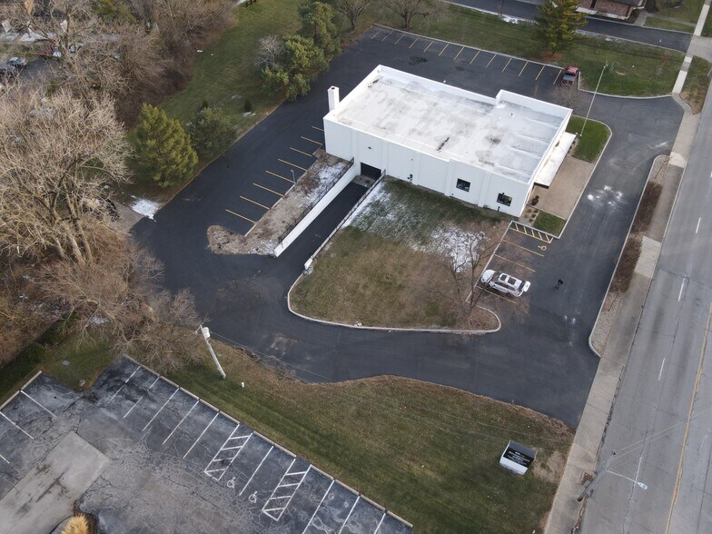 More Photos Of 1922 S Smithville Rd, Dayton Freestanding For Sale