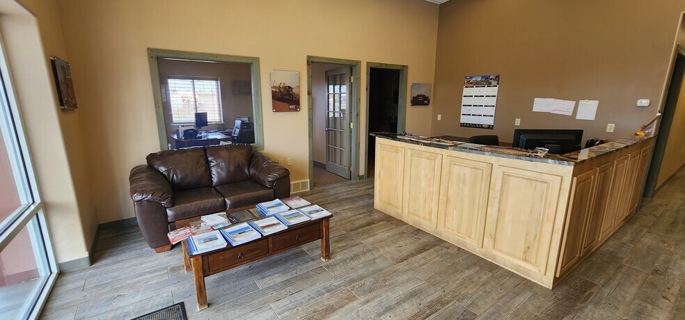 More Photos Of 860 35th Ave E, Dickinson Warehouse For Sale