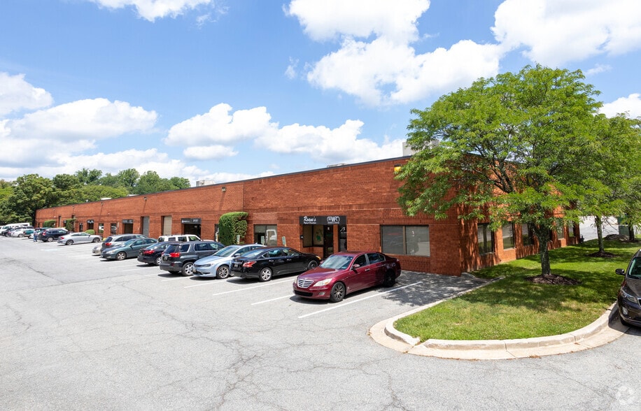 More Photos Of 9631 Liberty Rd, Randallstown Unknown For Lease