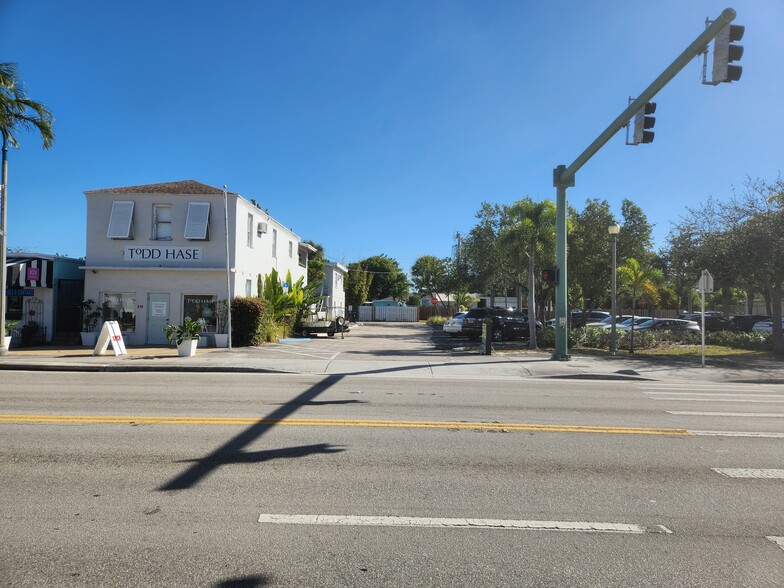 More Photos Of 818 N Dixie Hwy, Lake Worth Storefront Retail Residential For Lease