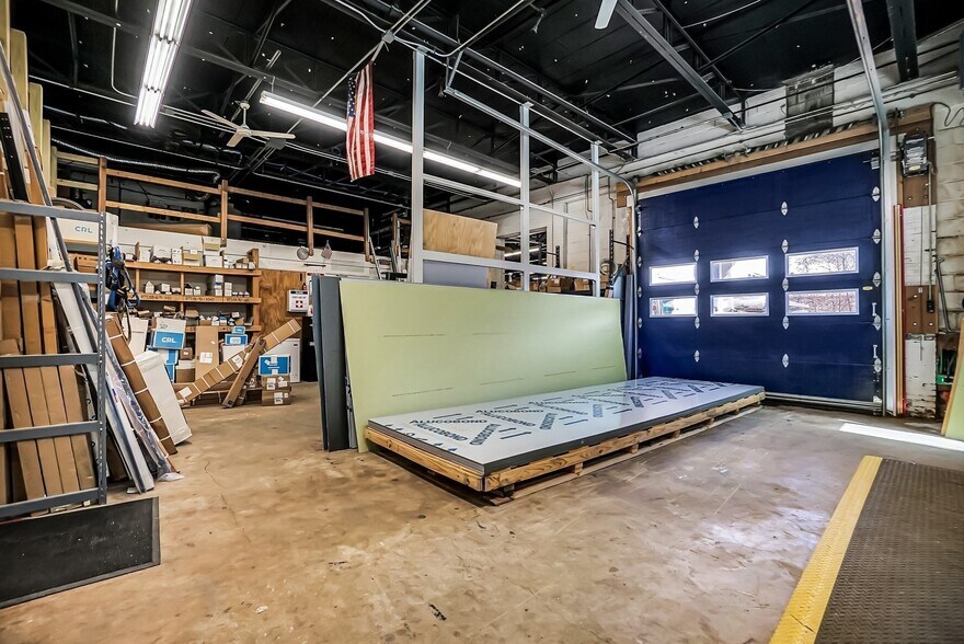 More Photos Of 231 Lexington St, Waltham Industrial For Sale