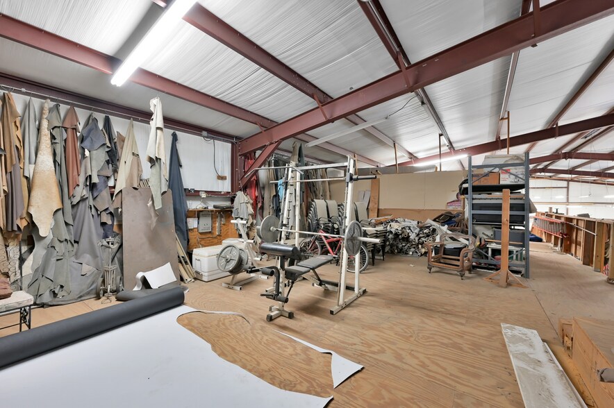 More Photos Of 2819 Louetta Rd, Spring Showroom For Lease