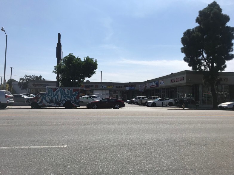 More Photos Of 1032 W Martin Luther King, Los Angeles Unknown For Lease