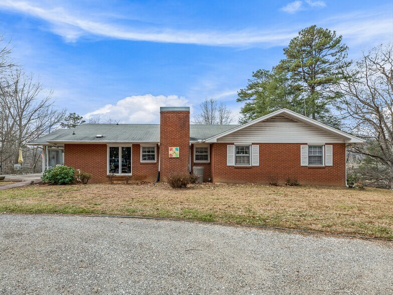 More Photos Of 103 Weaverville Rd, Woodfin Convenience Store For Sale