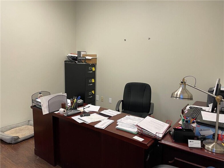 More Photos Of 2345 Sandifer Blvd, Westminster Showroom For Lease