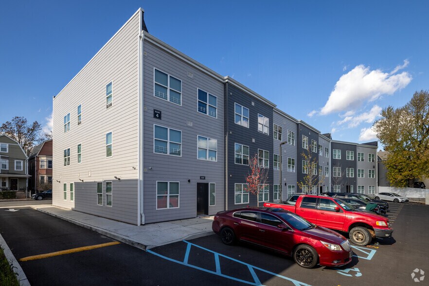 More Photos Of 746-758 South 14th St, Newark Apartments For Sale