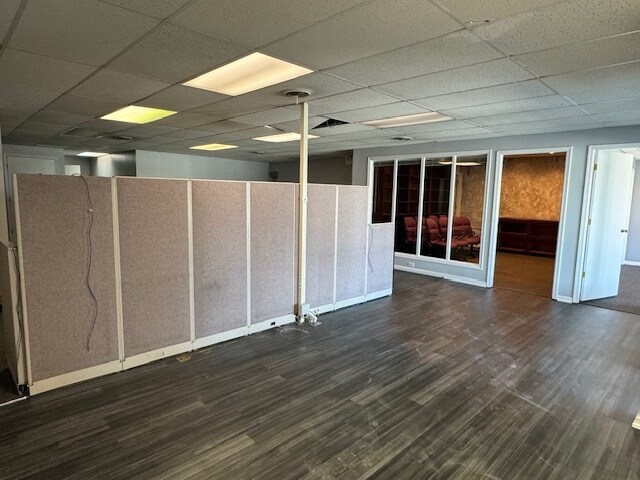 More Photos Of 2540-2550 45th St, Highland General Retail For Lease