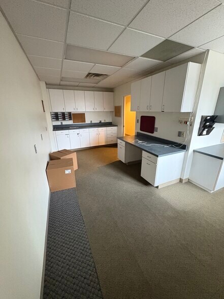 More Photos Of 2315 Sunset Blvd, Steubenville Medical For Lease