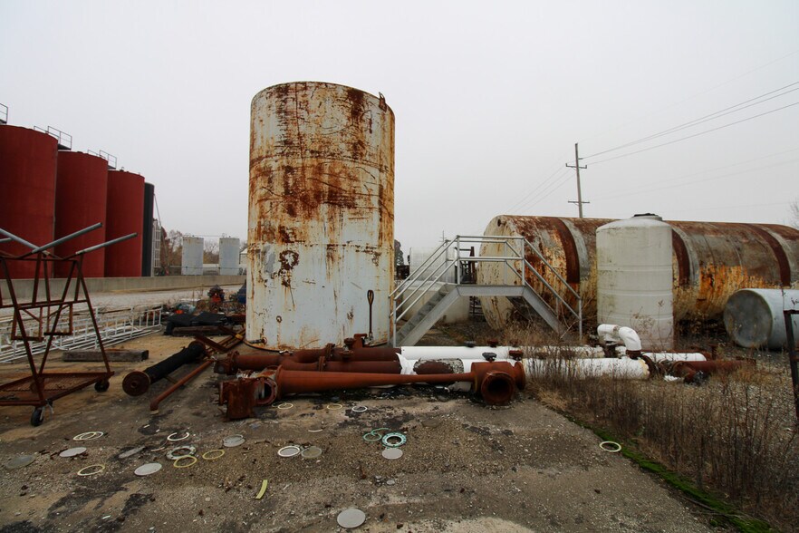 More Photos Of 7350 IL-111, South Roxana Specialty For Sale