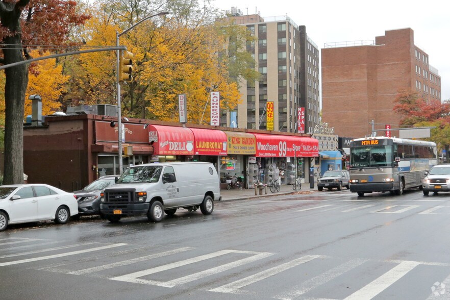 More Photos Of 62-02-62-30 Woodhaven Blvd, Rego Park Storefront For Lease