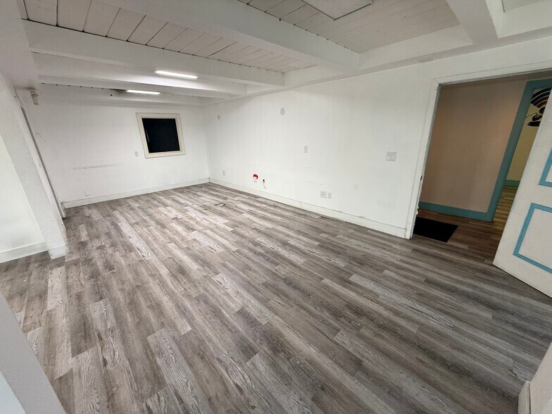 More Photos Of 2201 El Camino Ave, Sacramento Storefront Retail Office For Lease
