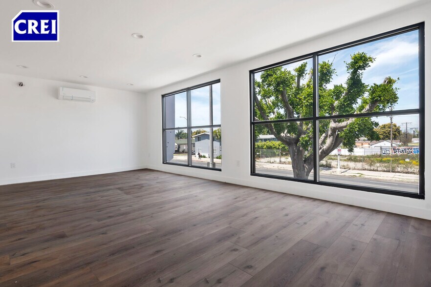 More Photos Of 2710 W Florence Ave, Los Angeles Freestanding For Lease