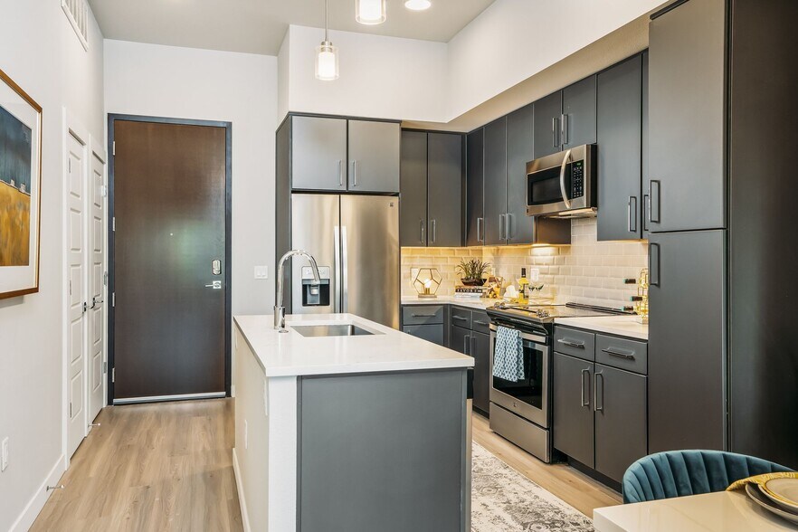 More Photos Of 1280 E 17th Ave, Denver Apartments For Lease