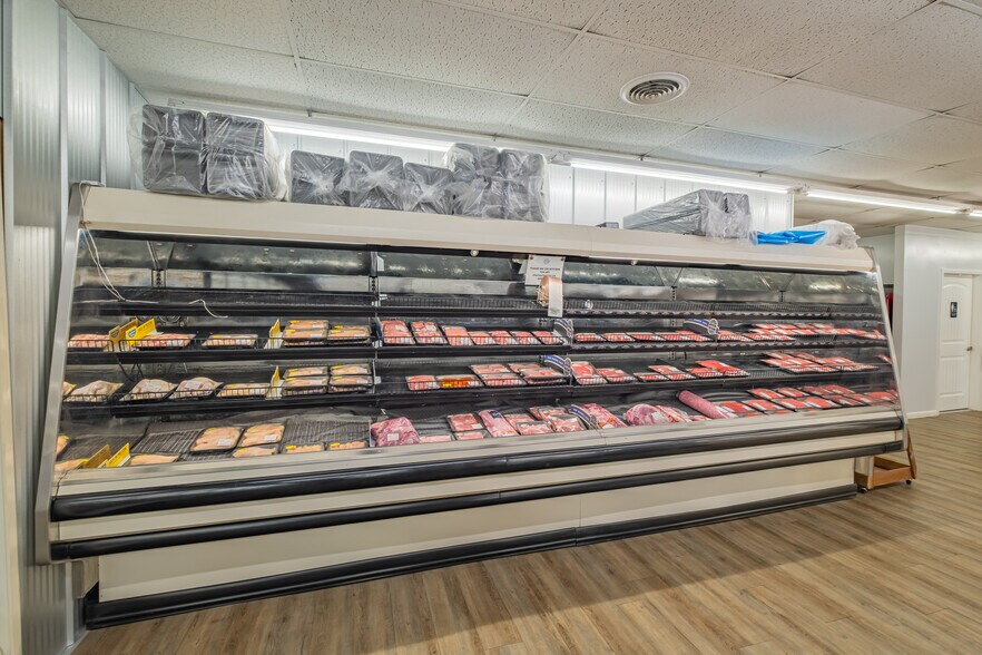 More Photos Of 7403 Hillsboro Hwy, Hillsboro General Retail For Sale