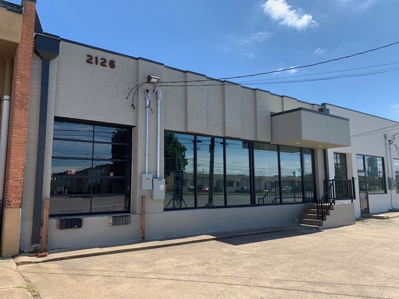 More Photos Of 2126 Irving Blvd, Dallas Showroom For Sale