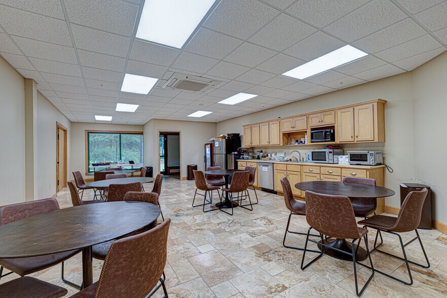 More Photos Of 1100 Brookstone Centre Pky, Columbus Office Residential For Sale