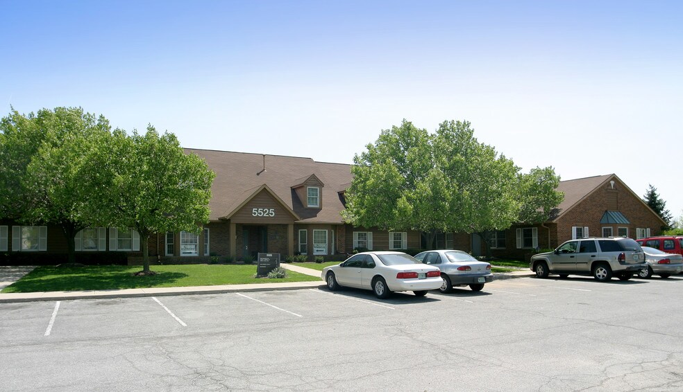 More Photos Of 5525 Georgetown Rd, Indianapolis Medical For Lease