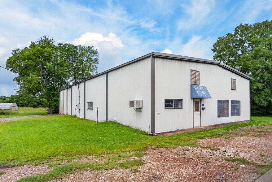 More Photos Of 903 Sayers St, Lufkin Warehouse For Sale