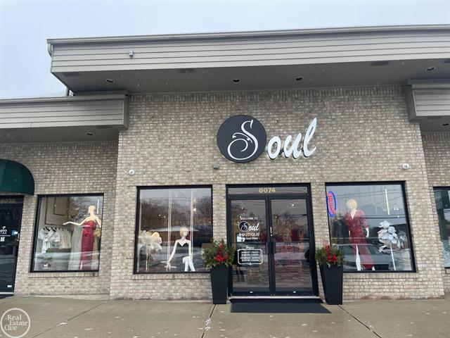 More Photos Of 8070-8078 21 Mile Rd, Shelby Township Office For Lease