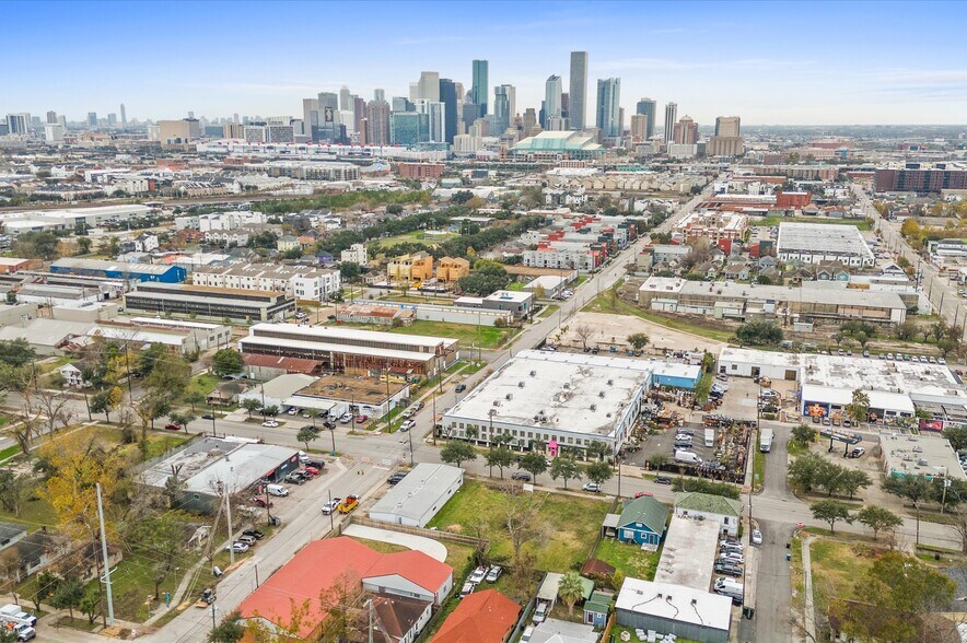 Primary Photo Of 6 & 10 Sampson, Houston Land For Sale