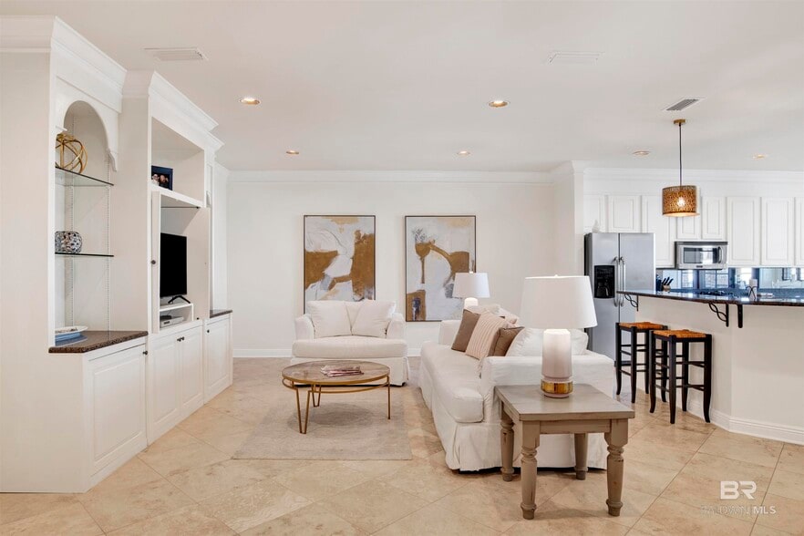 More Photos Of 16 Market St, Orange Beach Office For Sale