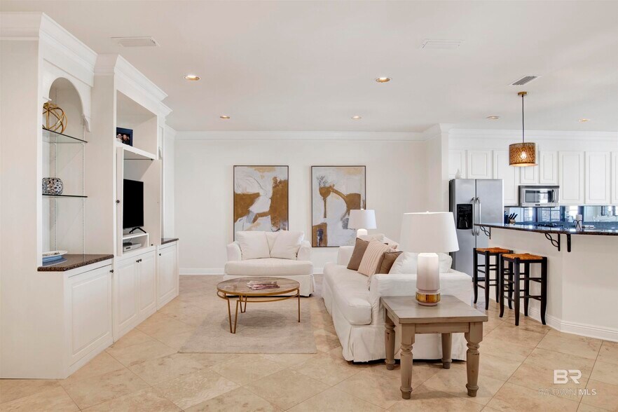 More Photos Of 16 Market St, Orange Beach Office For Sale