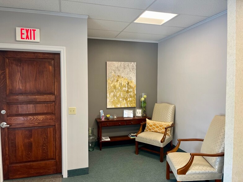 More Photos Of 666 Boston Post Rd, Guilford Medical For Sale