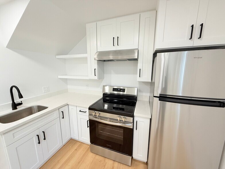 More Photos Of 132-138 W Ramona St, Ventura Apartments For Sale