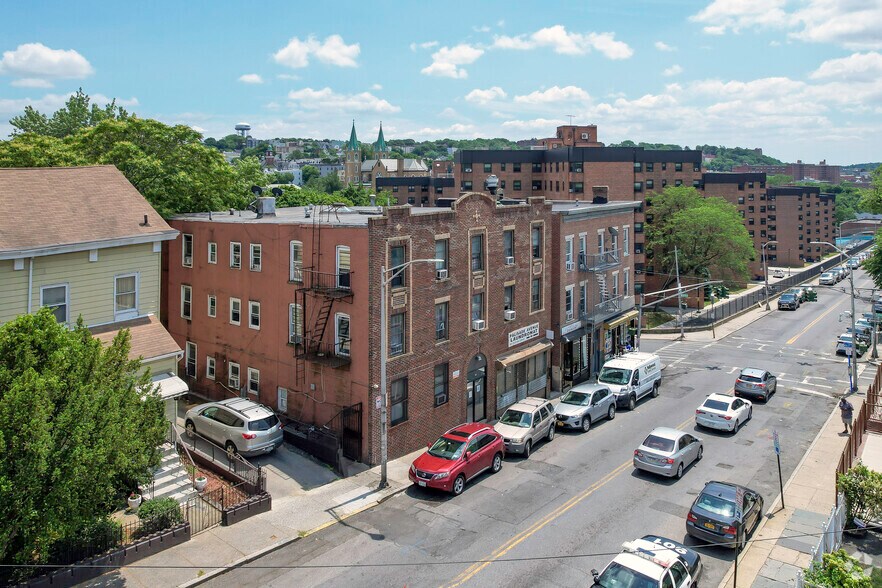 Primary Photo Of 160 Palisade Ave, Yonkers Apartments For Sale